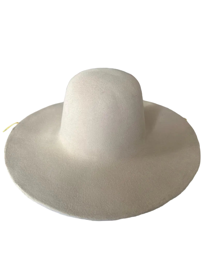 Hat Bodies 100% second quality rabbit fur felt - 220 gms - Bone