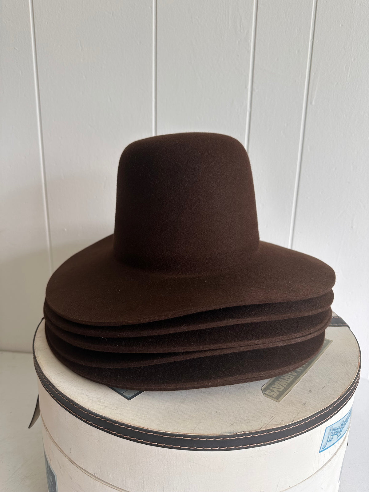 Hat Bodies 100% fur 200 gms - Preblocked- Chocolate
