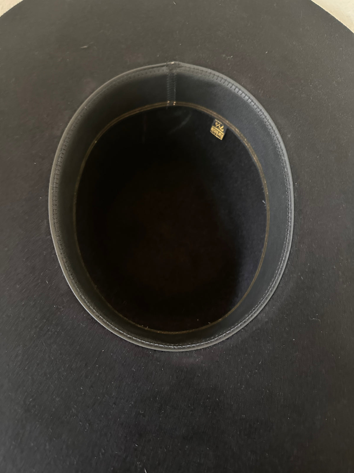 Hat Bodies with sweatband - 100% fur 200 gms - Black