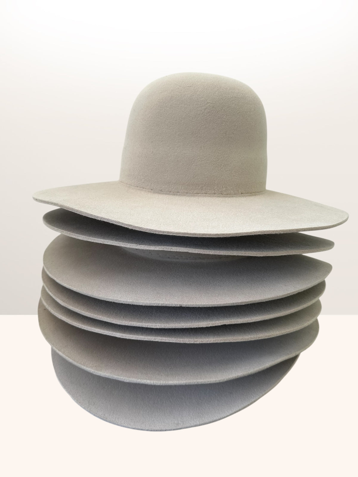 Hat Bodies with sweatband - 100% second quality fur felt - 220 gms - Bone