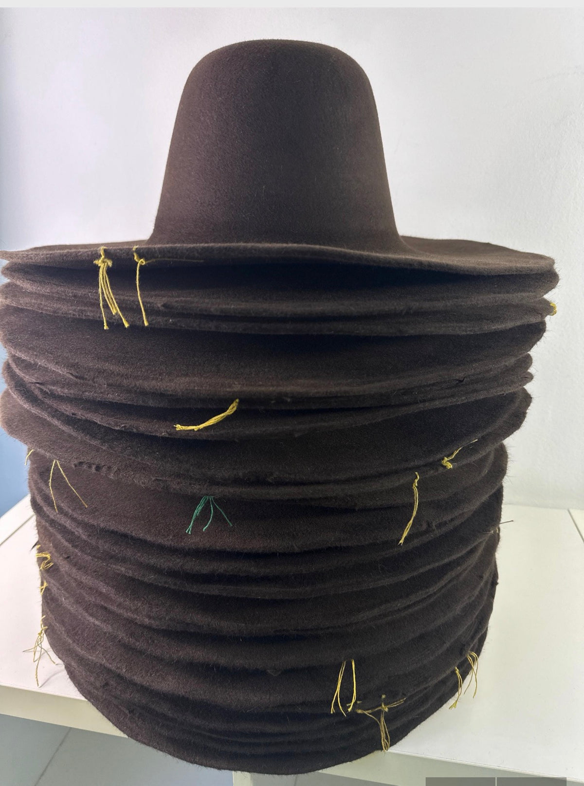 Hat bodies 100% second quality rabbit fur felt - 220 grms - Chocolate