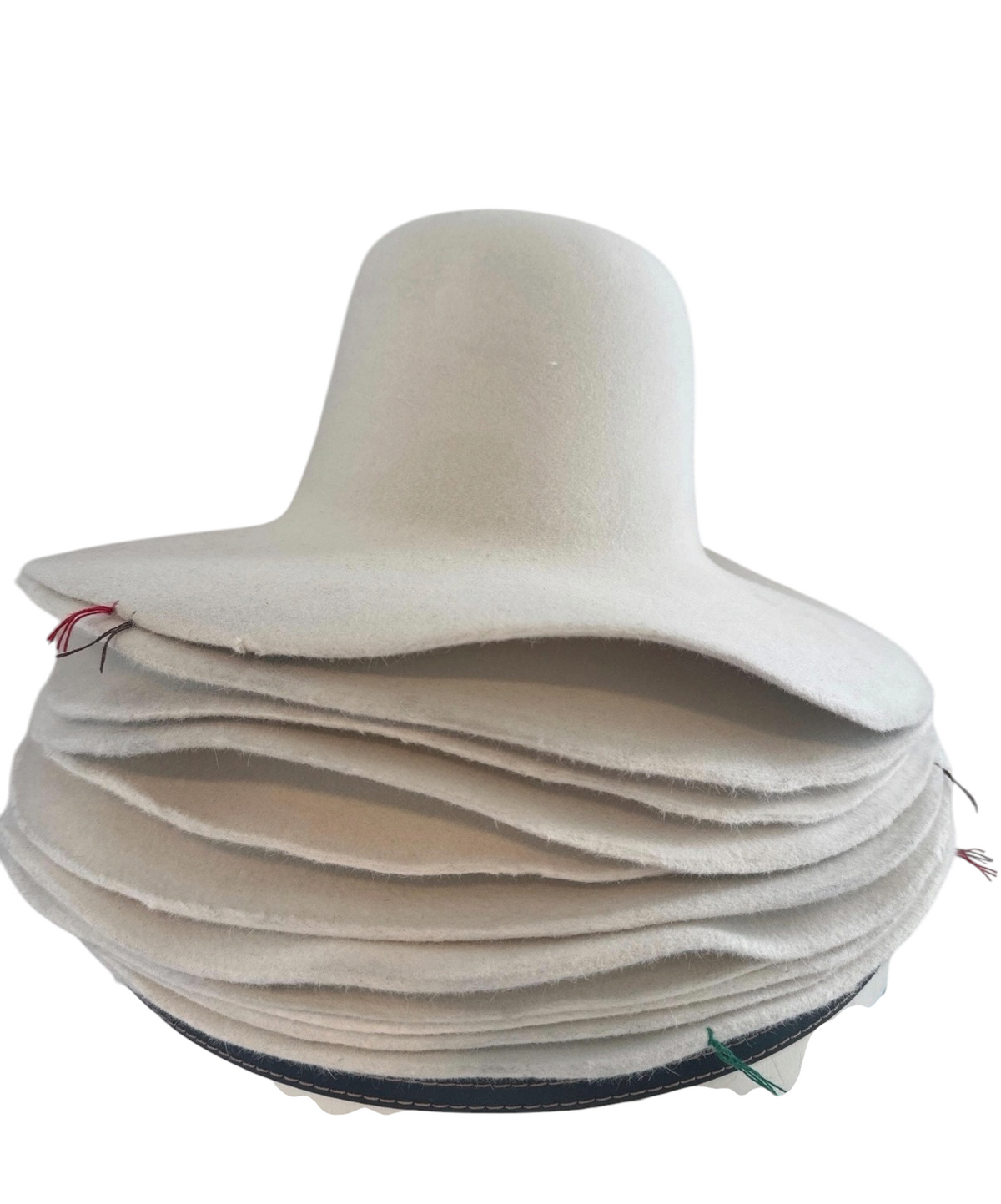 Hat Bodies 100% fur 195 gms - Off white -